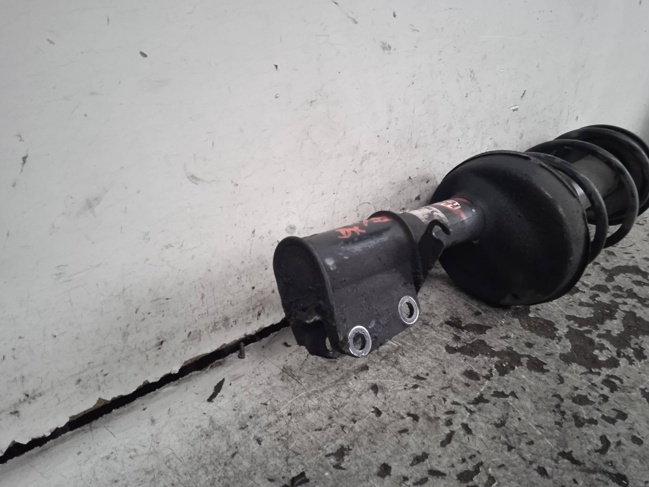 Ammortizzatore ant. dx.